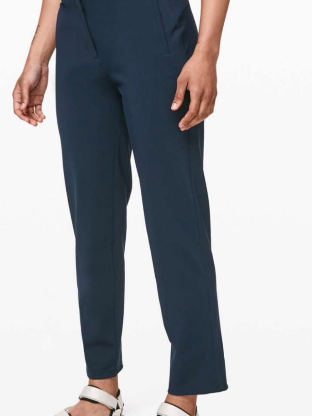 Lululemon On the Fly Pant 7/8 True Navy — Size 6